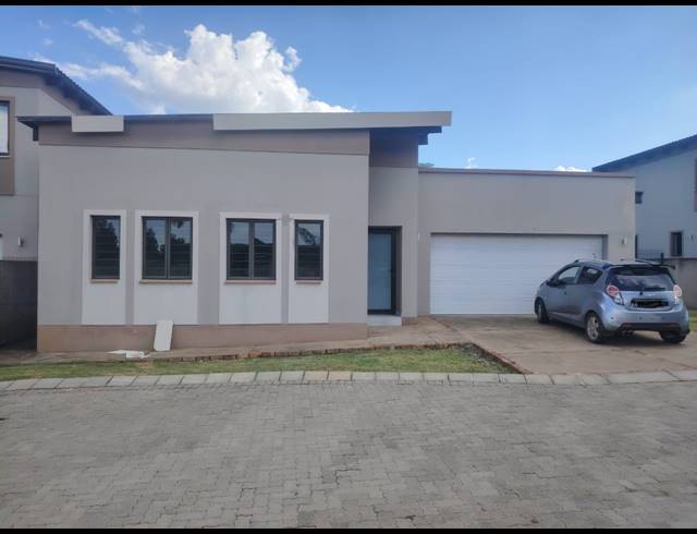 3 BEDROOM HOUSE FOR SALE IN GEELHOUTPARK